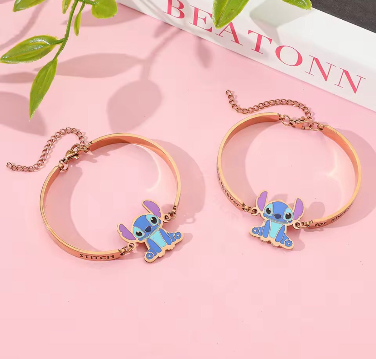 Stitch Gold Coloured Stainless Steel Lettering Link
Bracelet / Bangle for Women / Girls with Stitch Pendant - Cartoon / Anime - Perfect Birthday or Christmas Gift - With Gift Box