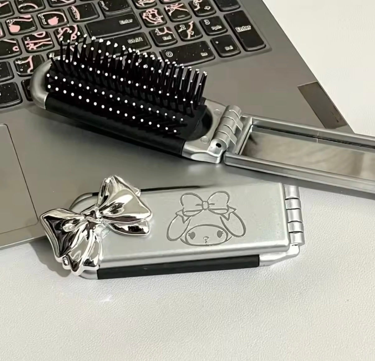 Sanrio Characters - Girls Portable Brush / Comb With Mirror - Cartoon Anime - Birthday / Christmas Stocking Filler Gift - Kawaii Haircare - Kuku, Cinna, HK & Melody