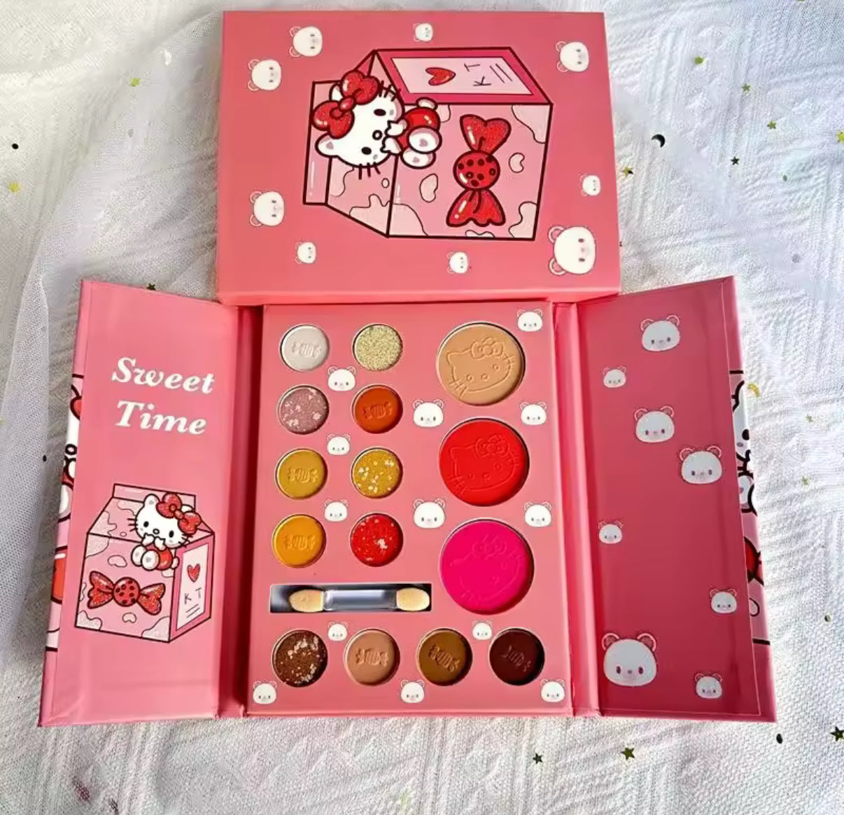 Cute Hello Kitty Eyeshadow Palette Cartoon Child Eyeshadow Matte Blush 3-in-1 Highlight Eyeshadow Palette 15 Colours**