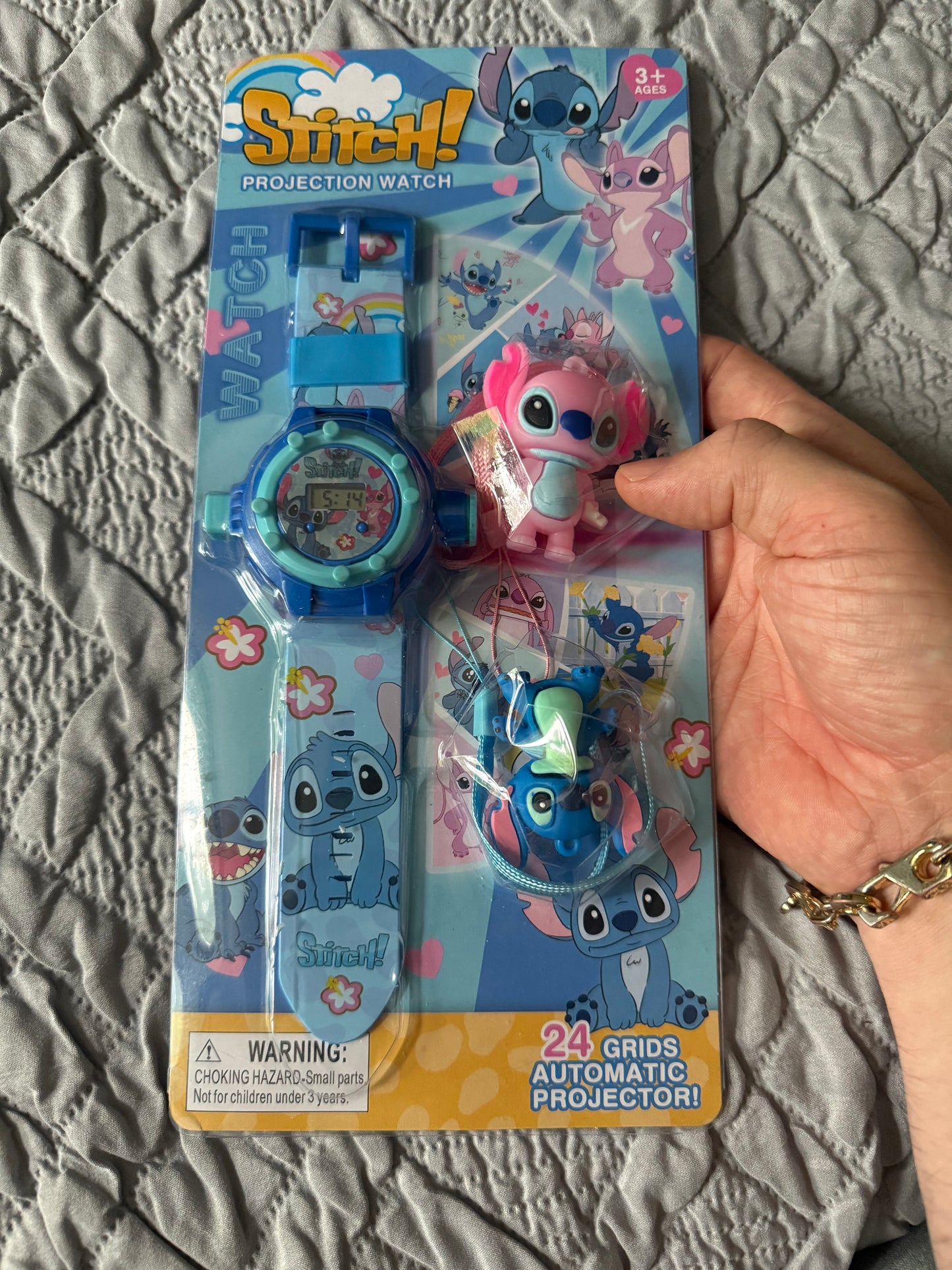 Stitch Children's Projector Watch With keychain - Cartoon Stitch Anime - Girls/Boys - Flash Electronic kid Toy - Perfect Stocking Filler For Christmas - Birthday Gift