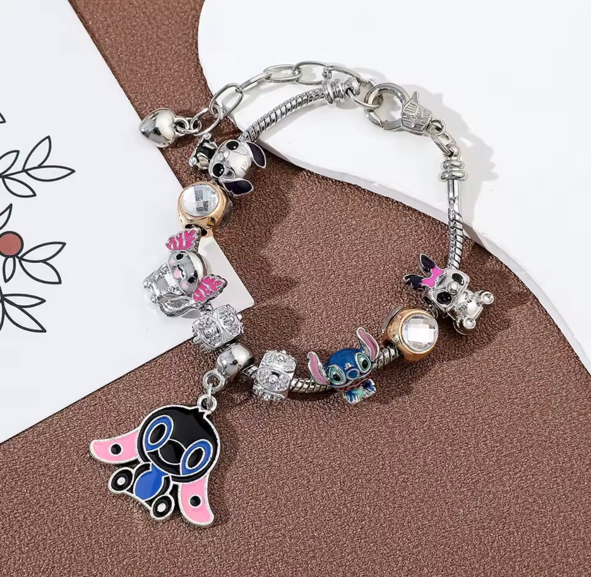 Disney Stitch Series Fashionable Cute - Stitch Big Eared Themed Silver Coloured Stitch Love Beaded Charm Bracelet - 17cm + 5cm Adjustable Length - With Giftbox