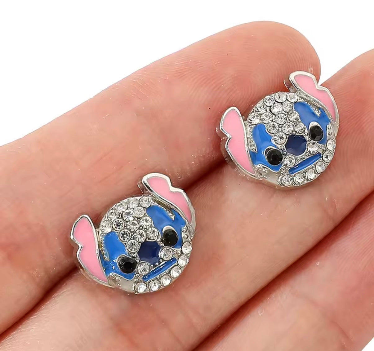 Disney 1pair Cartoon Stitch Ear Studs Kawaii Stitch Diamante Metal Earrings
Delicate Female/Girls Jewellery Accessories - Perfect
Birthday / Christmas Gift - With Giftbox