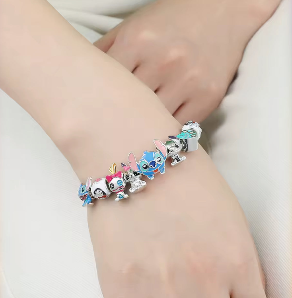 Disney Stitch Charm Metal Rope Bracelet - Anime /Cartoon - Stitch Inspired Silver Coloured Metal Bracelet DIY Pendants Bracelet For Women & Girls - Jewellery Gifts - 9 Charms - Bracelet Length Available in 17cm, 19cm, 21cm
