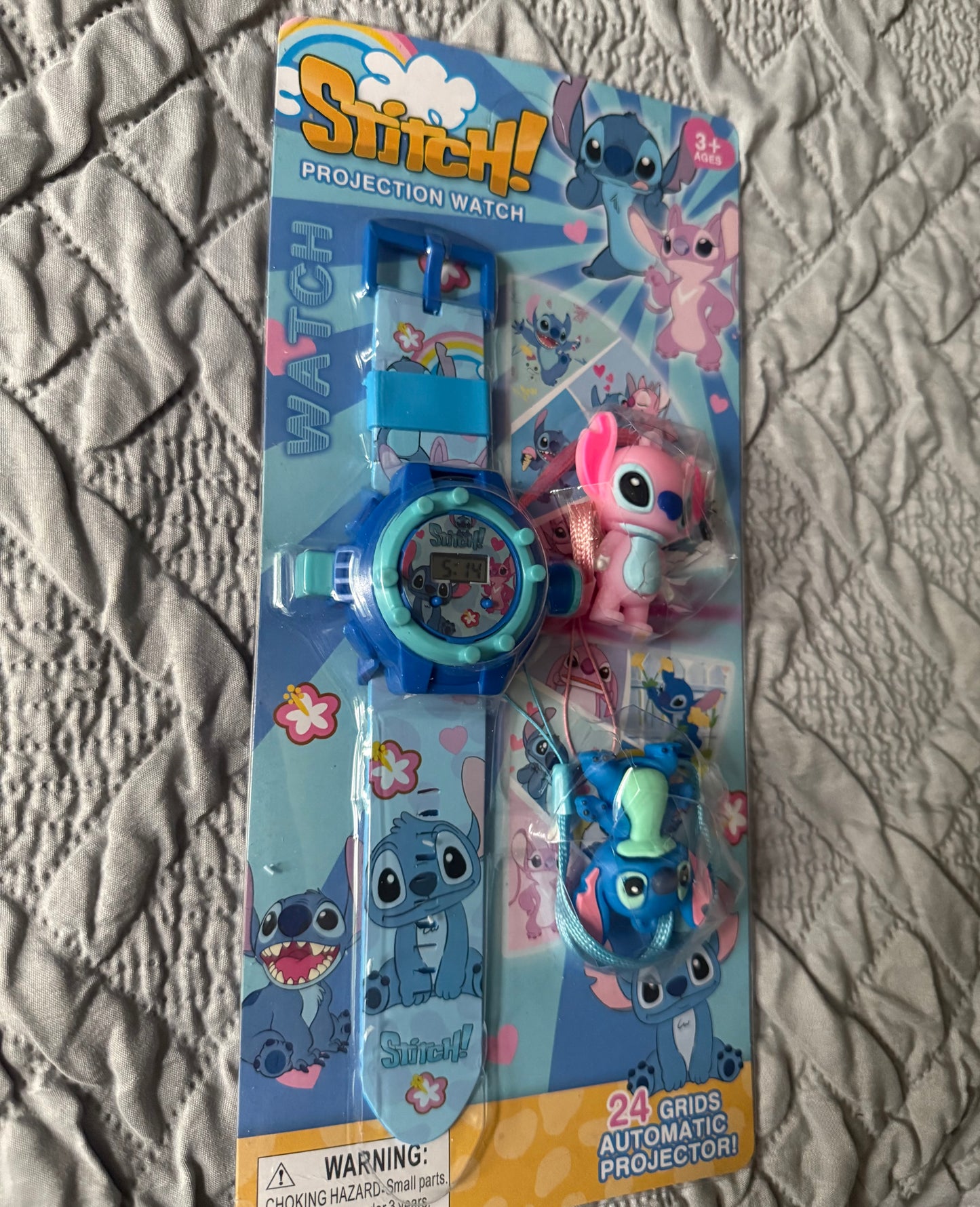 Stitch Children's Projector Watch With keychain - Cartoon Stitch Anime - Girls/Boys - Flash Electronic kid Toy - Perfect Stocking Filler For Christmas - Birthday Gift