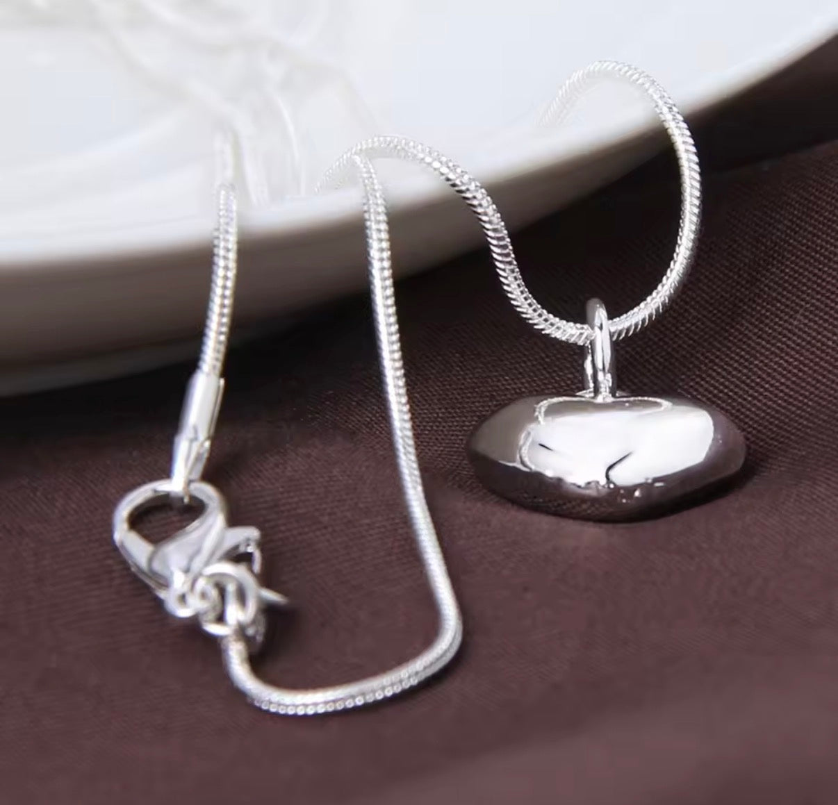 Solid 45cm Necklace With Small Heart Pendant - Silver Coloured For Women - Jewellery - Perfect Christmas /
Birthday Gift - With Gift Box
