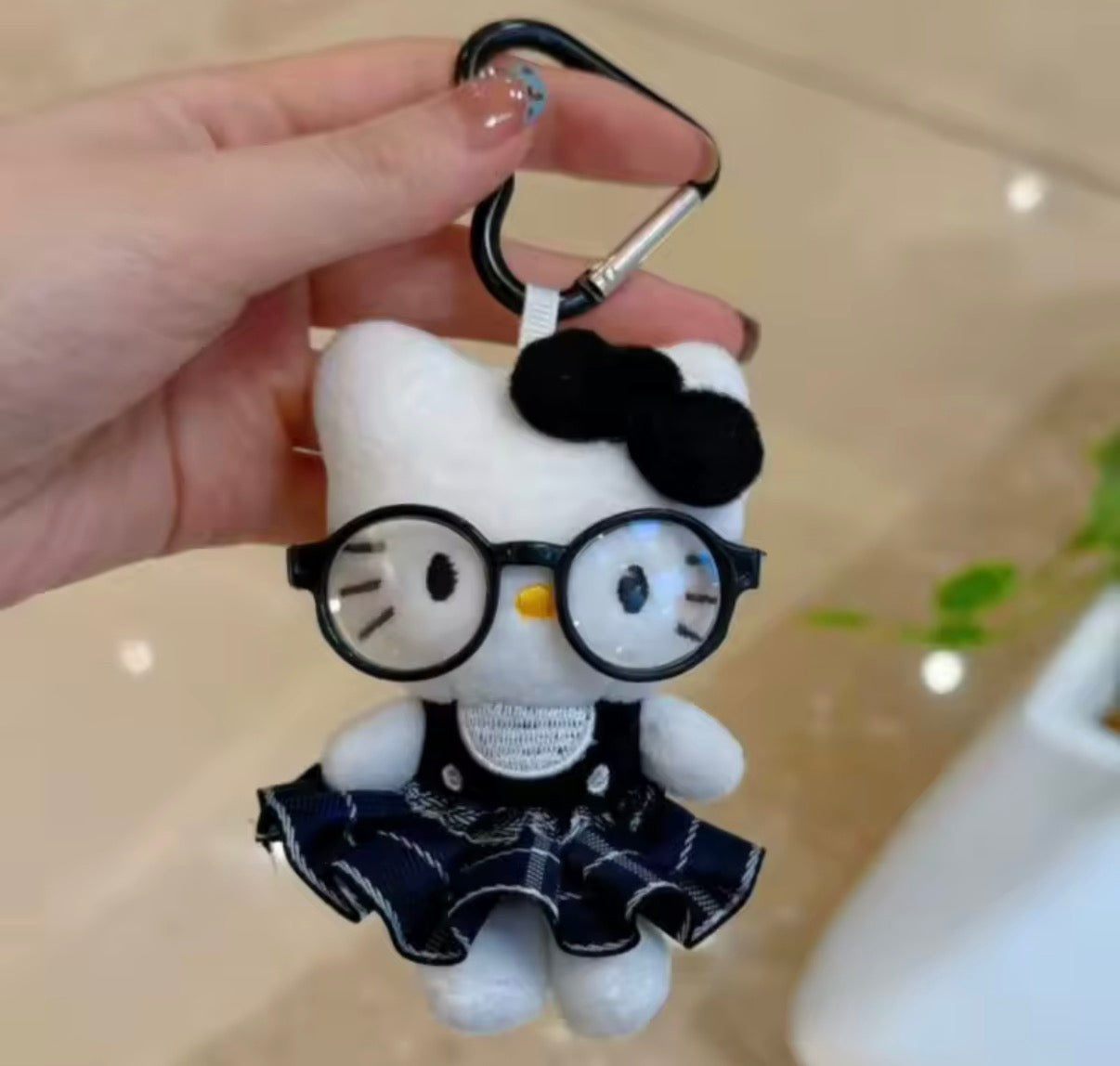 Sanrio Hello Kitty Kawaii Super Cute With Glasses - Bag Cartoon Cute Plush Doll Keychain -  Christmas / Birthday Gift